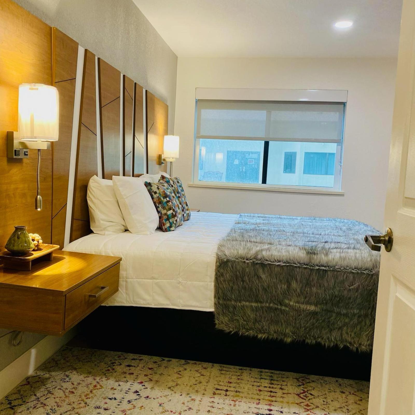 B&J Hotels Розуэлл Экстерьер фото